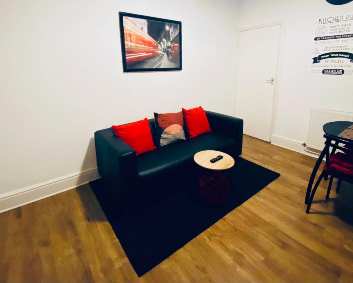 Spacious Four Bedroom Home 3 Bathrooms - Ковентри Экстерьер фото