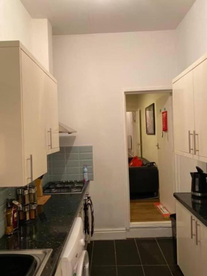 Spacious Four Bedroom Home 3 Bathrooms - Ковентри Экстерьер фото